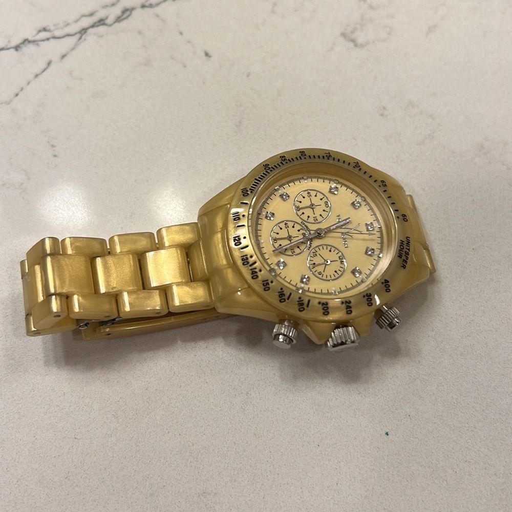 Watch   - Picture 2 of 5